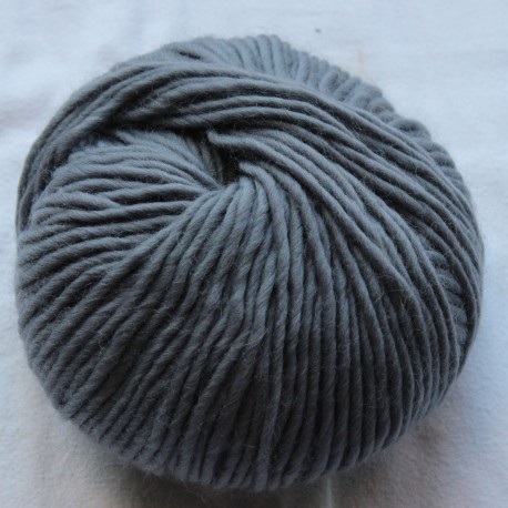 Breiwol,warm grijs, een draads. 50 gram / 50 Mtr