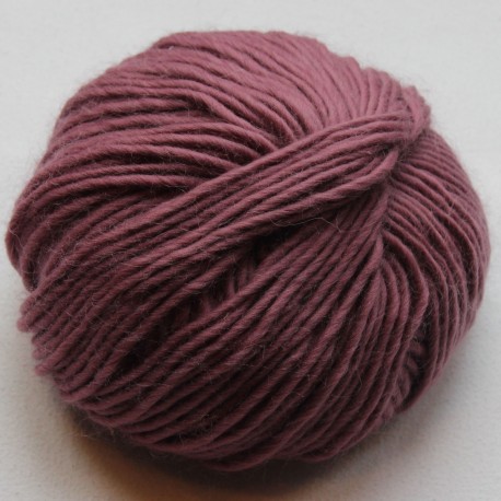 Breiwol,Oud roze kleur, een draads. 50 gram / 50 Mtr
